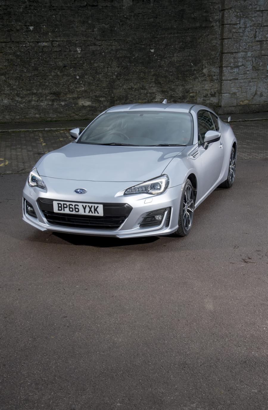  Subaru BRZ 2016 года  (UK) (фото 10 из 40)